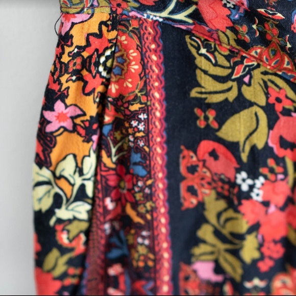 Topshop Paisley Print Fun Pants - Picture 4 of 6